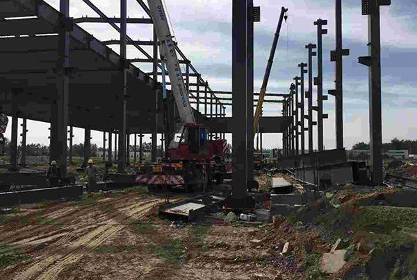 鋼結(jié)構(gòu)